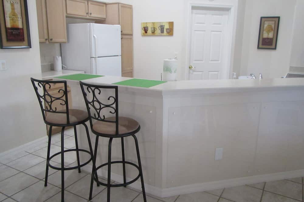 Photo of Kitchen in Greater Groves