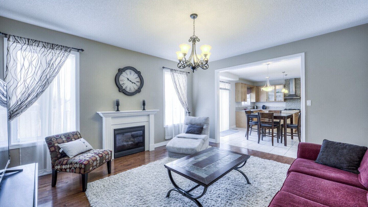 Photo of Livingroom in Brampton