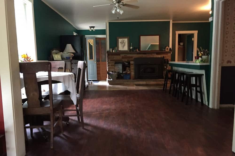 Photo of Livingroom in Seguin
