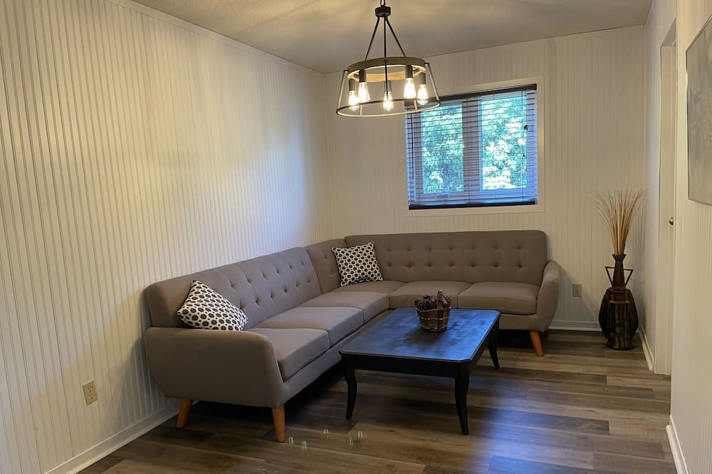 Photo of Livingroom in Victoria Road