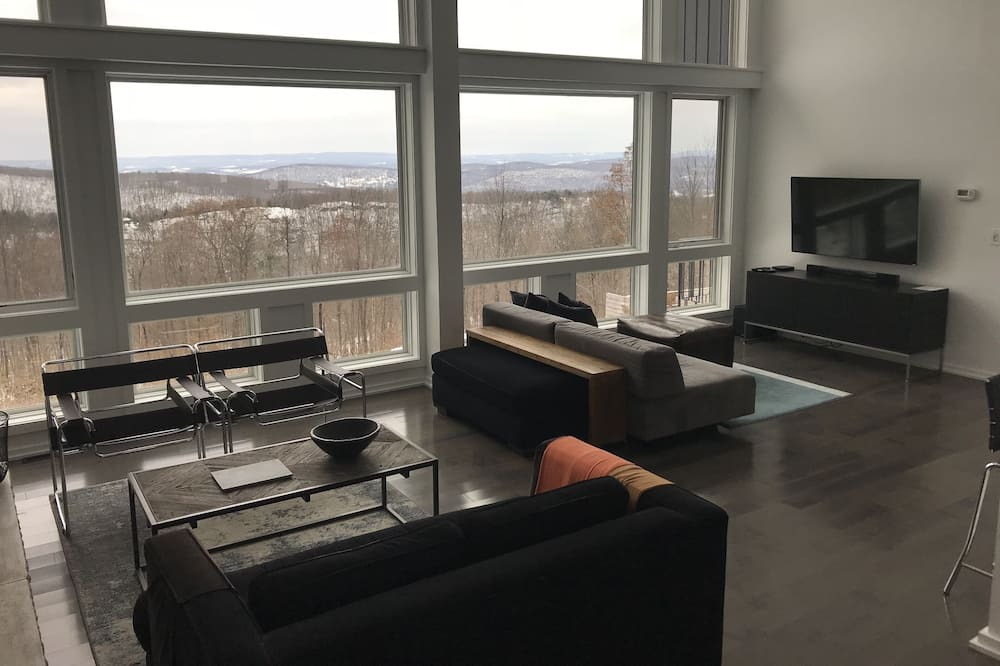 Photo of Livingroom in Warwick