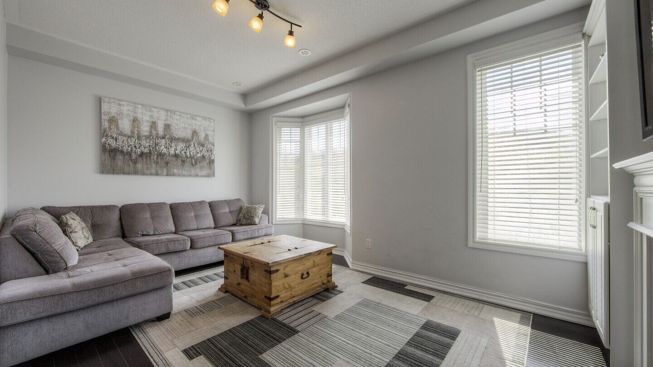 Photo of Livingroom in Brampton