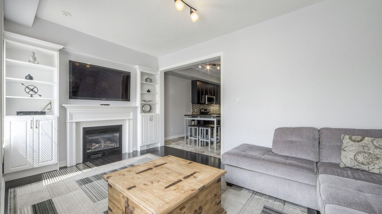 Photo of Livingroom in Brampton