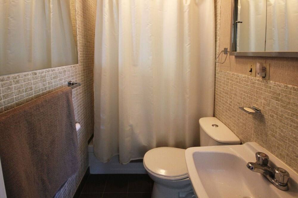 Photo of Bathroom in Nobel
