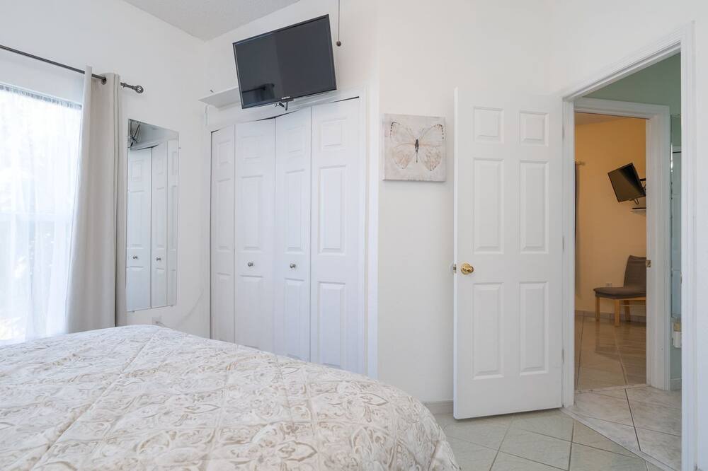 Photo of Bedroom in Crescent Lakes