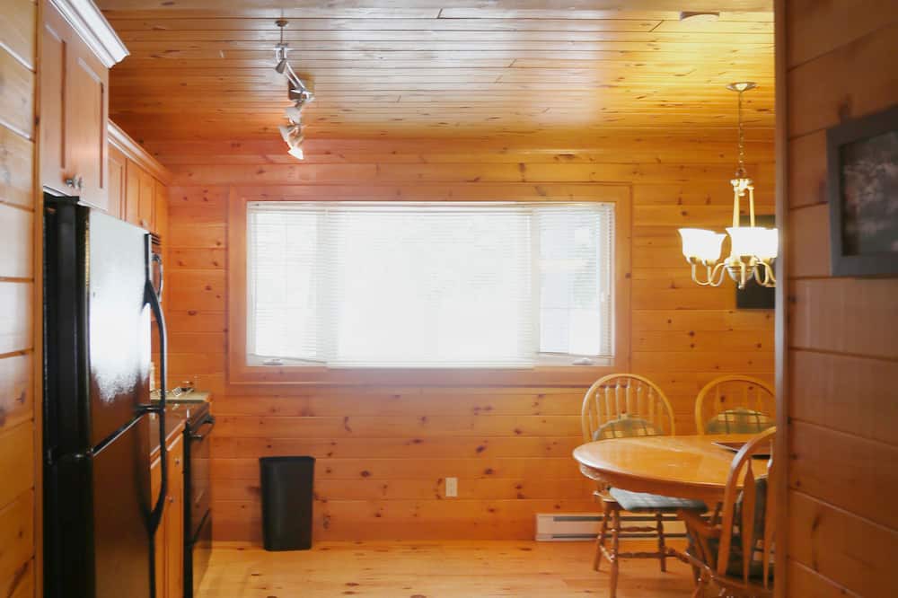 Photo of Livingroom in Gravenhurst