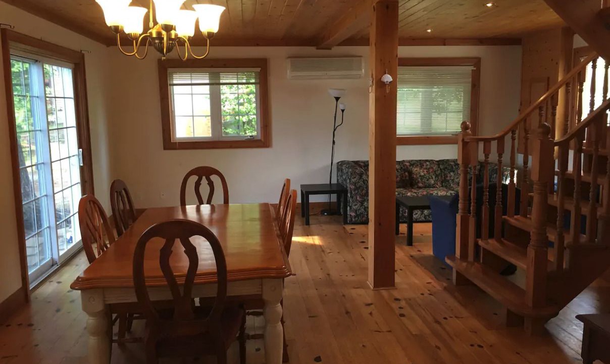 Photo of Livingroom in Gravenhurst