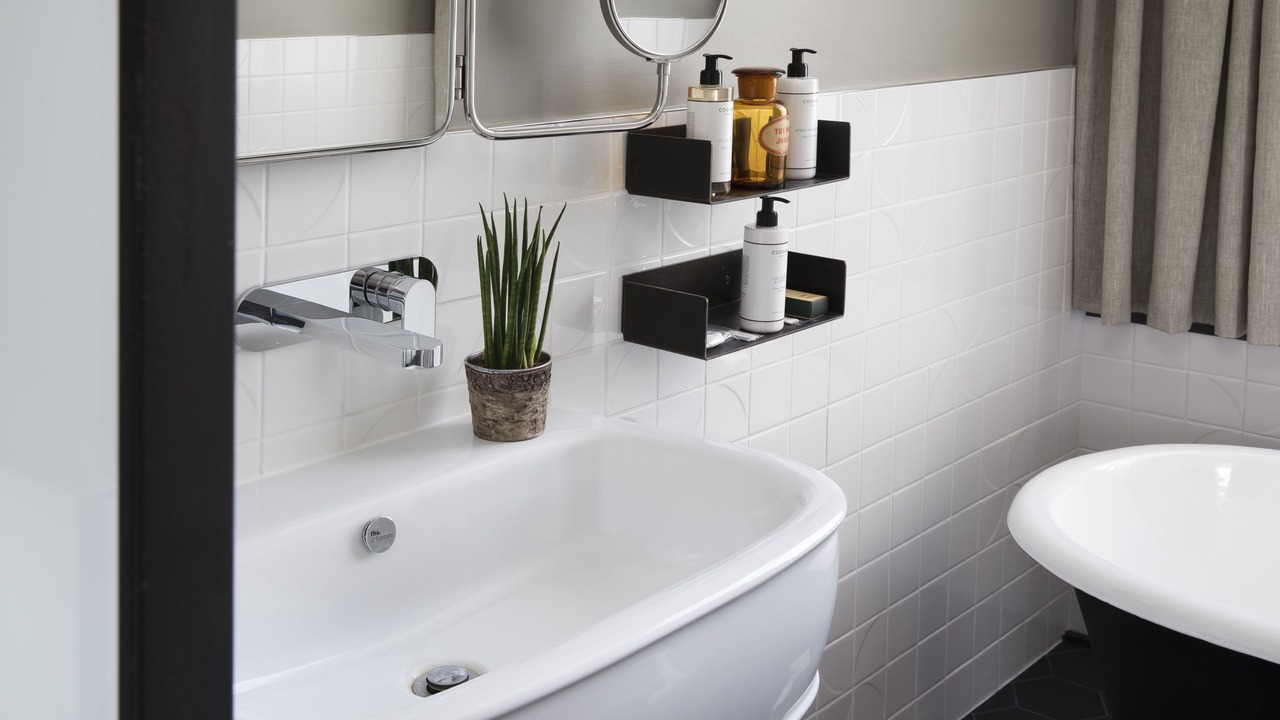 Photo of Bathroom in Quartier Saint-Ambroise