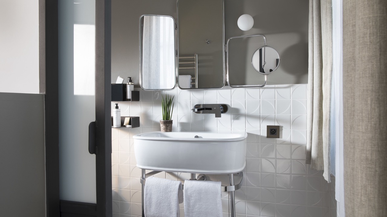 Photo of Bathroom in Quartier Saint-Ambroise