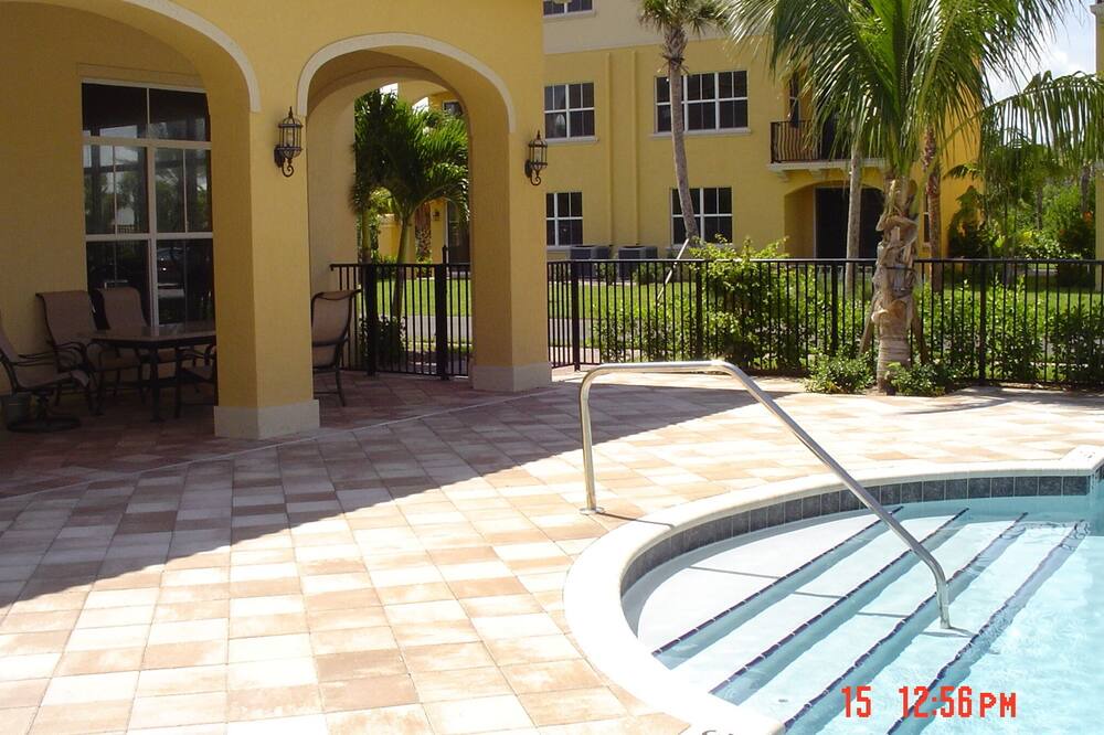 Photo of Outdoor in Hutchinson Island South