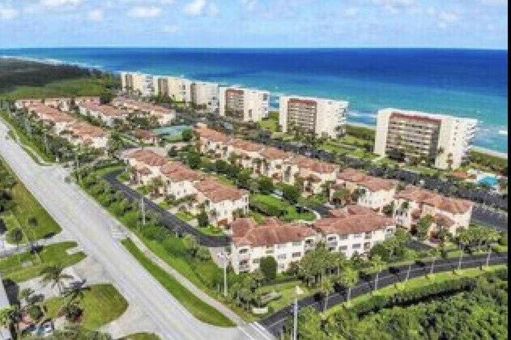 Photo of Outdoor in Hutchinson Island South