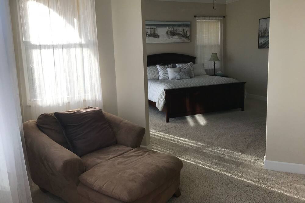 Photo of Bedroom in Hutchinson Island South