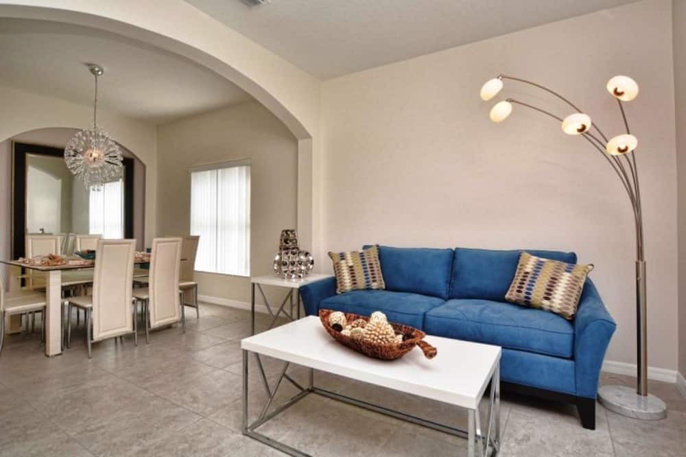 Photo of Livingroom in West Haven