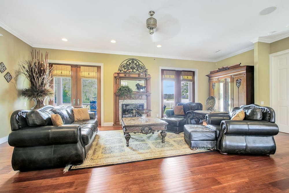 Photo of Livingroom in Odessa