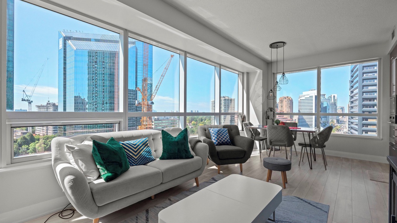 Photo of Livingroom in Willowdale