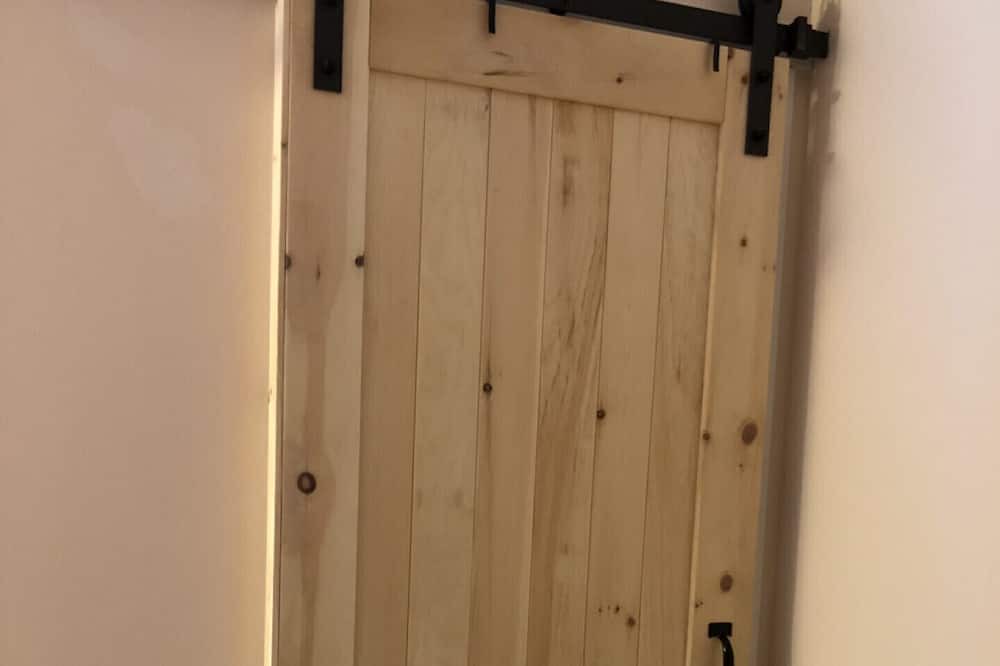 Photo of Bathroom in Georgina