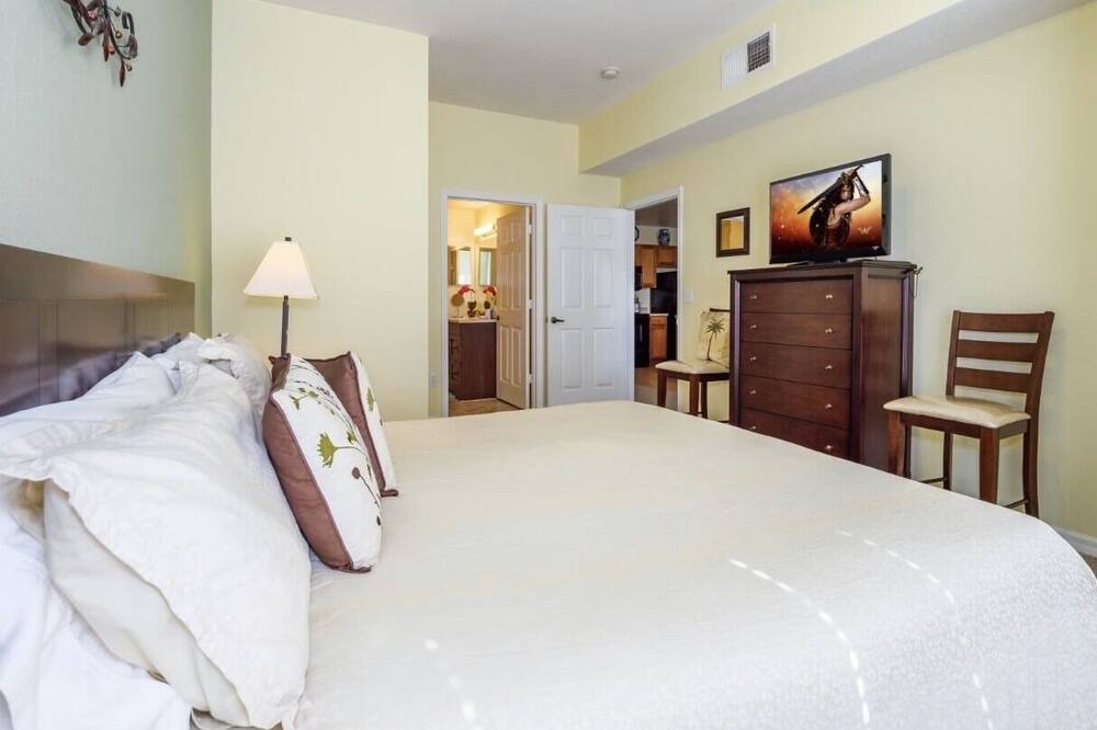 Photo of Bedroom in Venetian Bay Villages