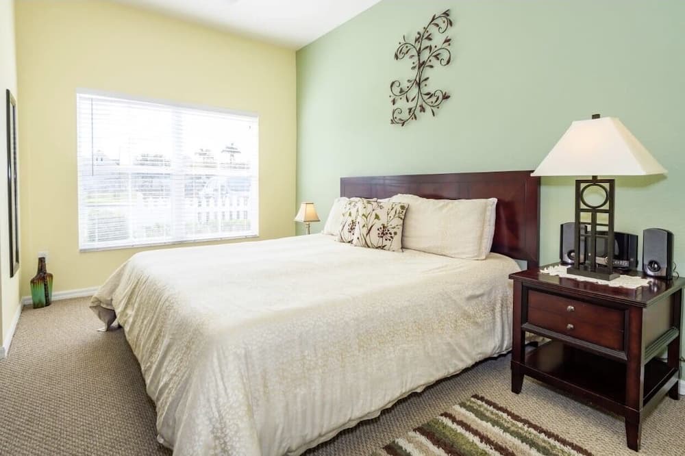Photo of Bedroom in Venetian Bay Villages