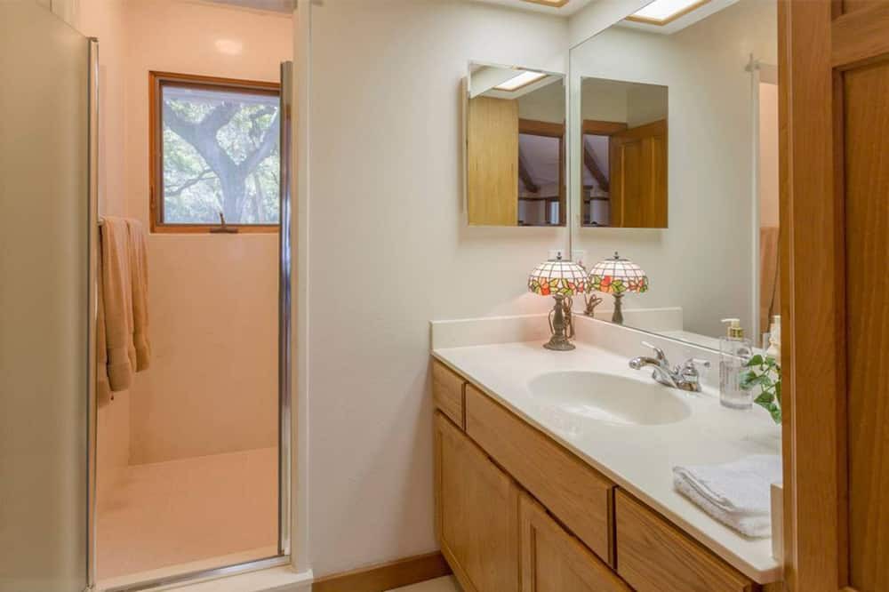 Photo of Bathroom in Riverview