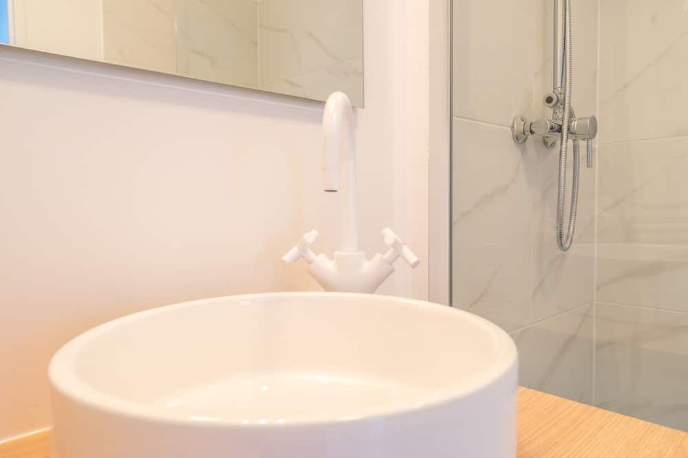 Photo of Bathroom in Montevrain