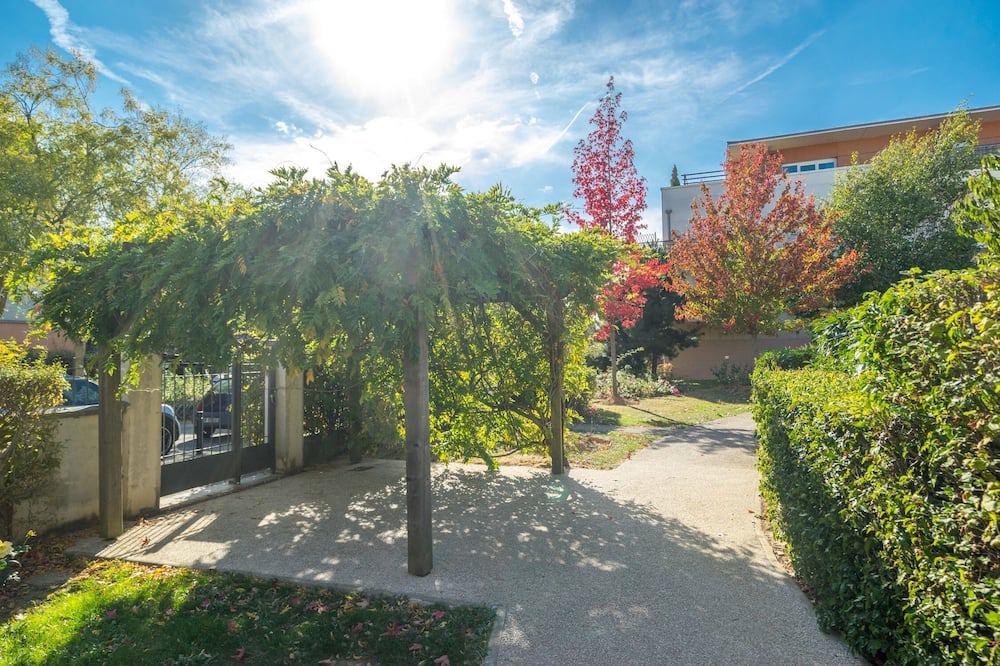 Photo of Outdoor in Montevrain