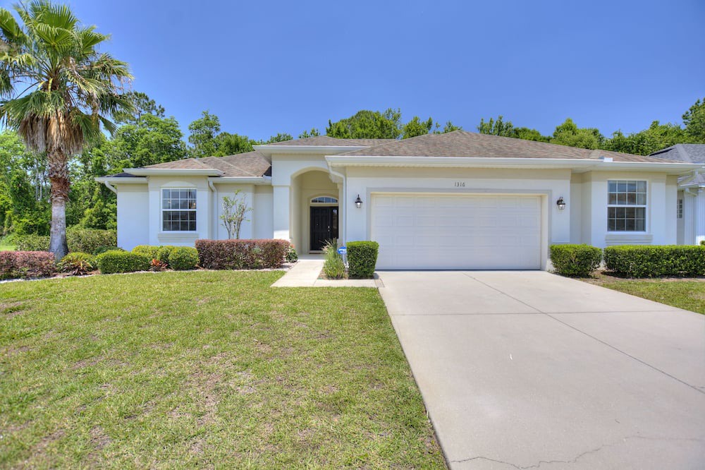 Photo of Outdoor in Ridgewood Lakes