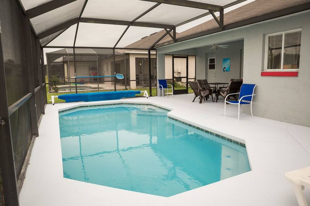 Photo of Outdoor in Hillcrest Estates