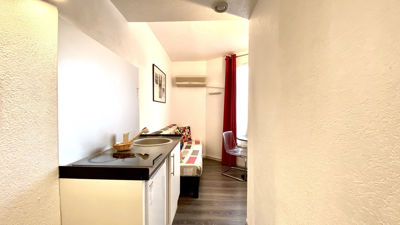 Photo of Kitchen in Republique–Point-du-Jour