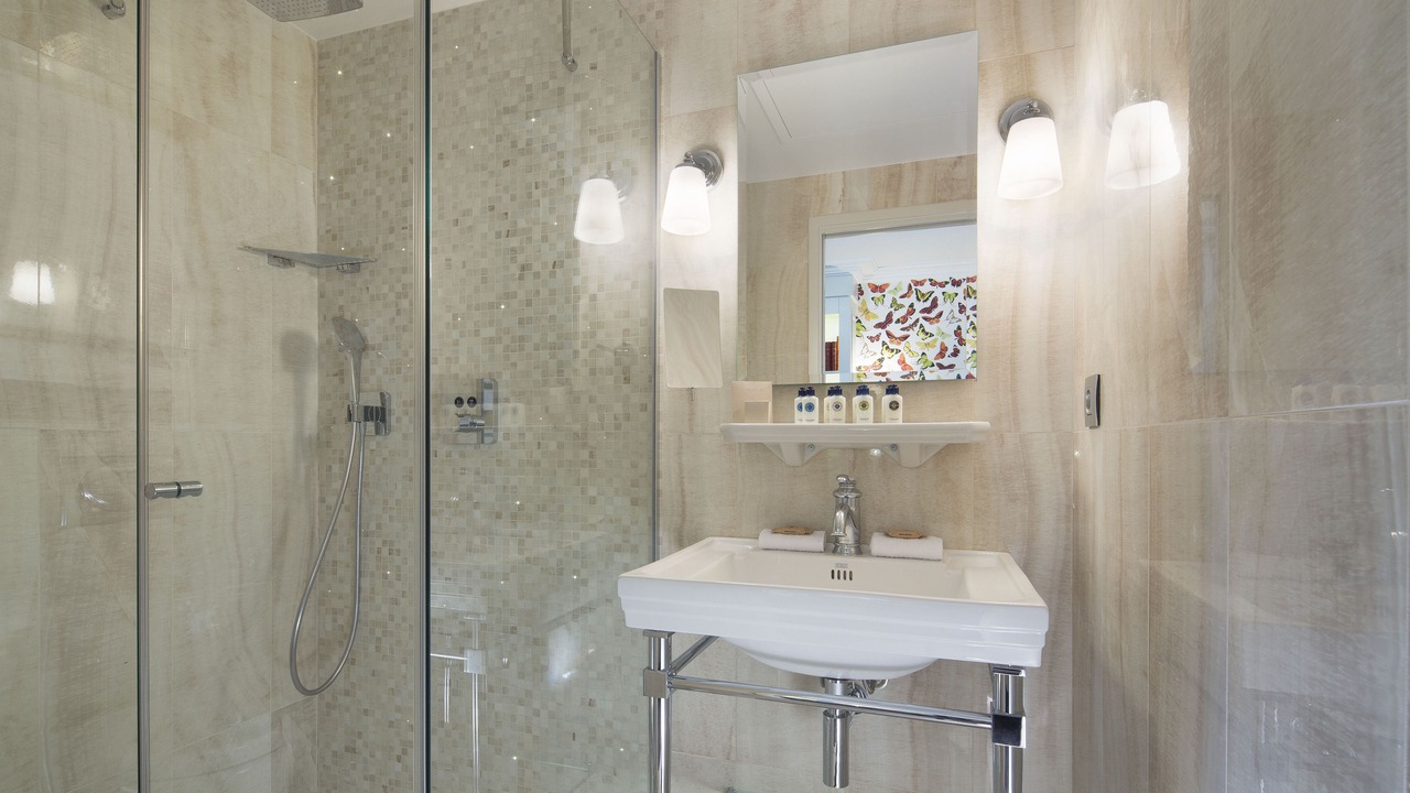 Photo of Bathroom in 5th Arrondissement