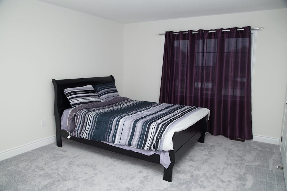 Photo of Bedroom in Bowmanville