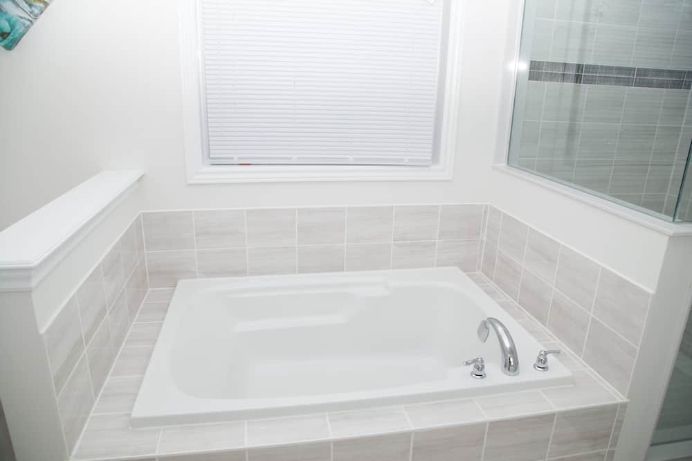 Photo of Bathroom in Bowmanville