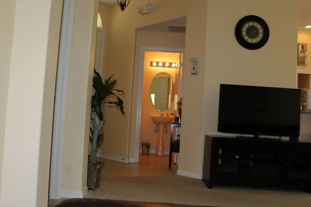 Photo of Bedroom in Davenport