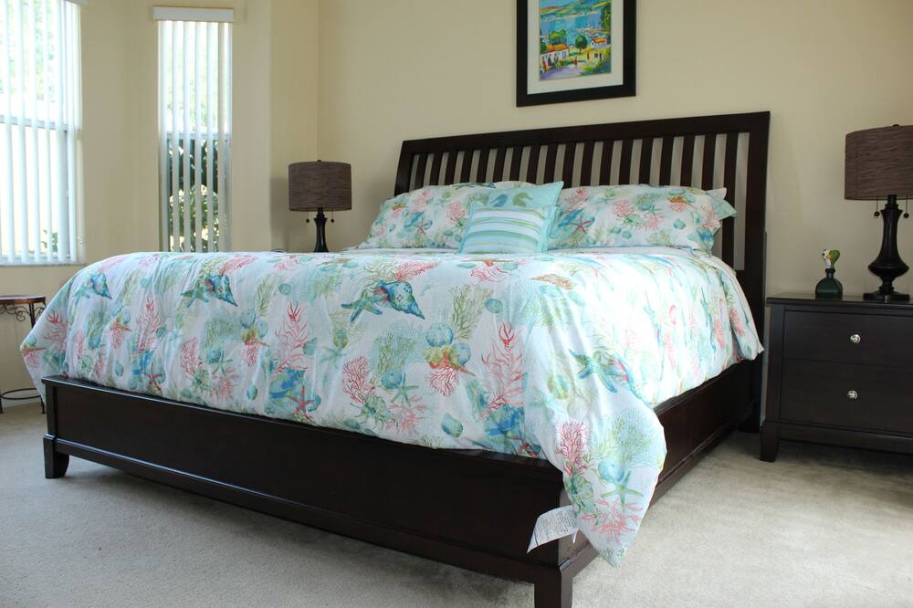 Photo of Bedroom in Davenport