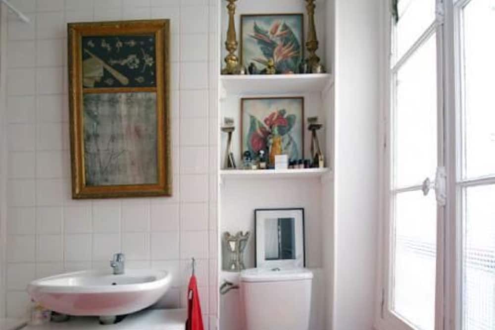 Photo of Bathroom in Pigalle
