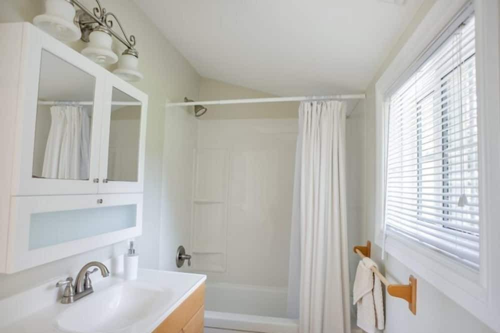 Photo of Bathroom in Wellington