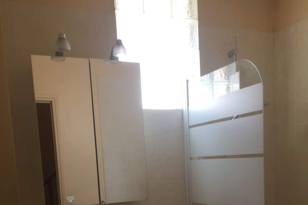 Photo of Bathroom in Montrouge