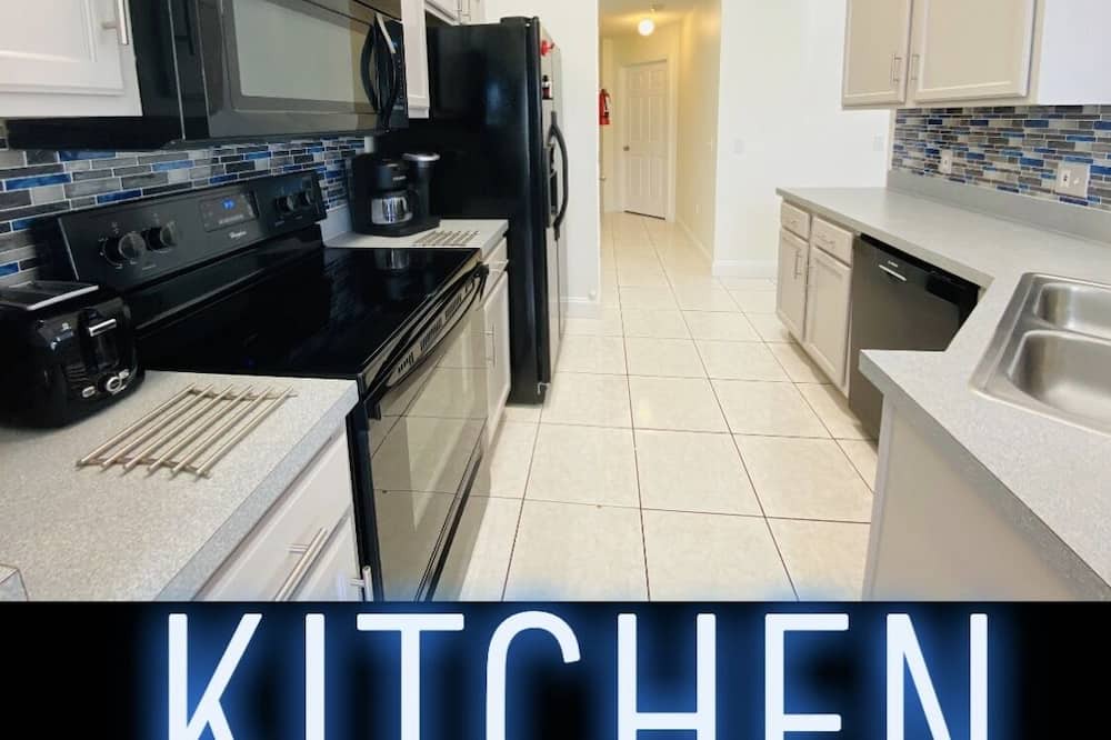 Photo of Kitchen in Lake Berkley