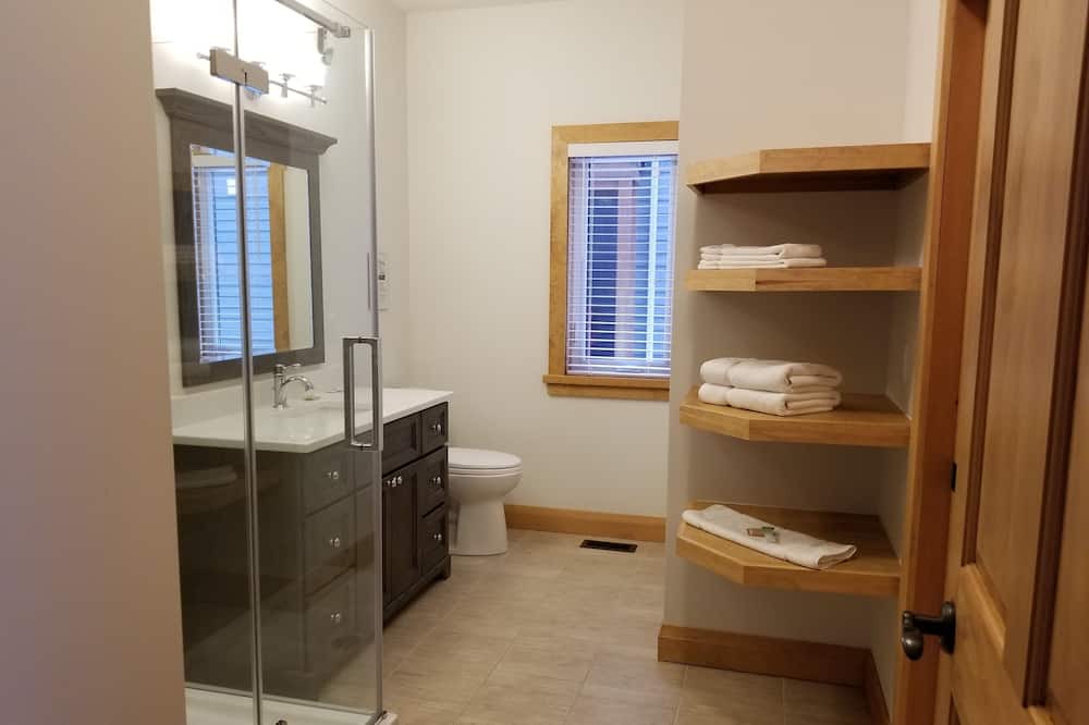 Photo of Bathroom in Muskoka Lakes