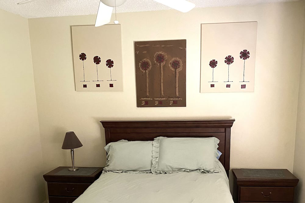 Photo of Bedroom in Orange Tree