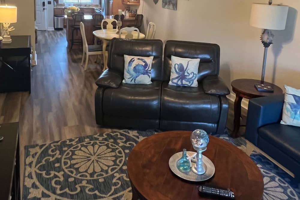 Photo of Livingroom in Apollo Beach