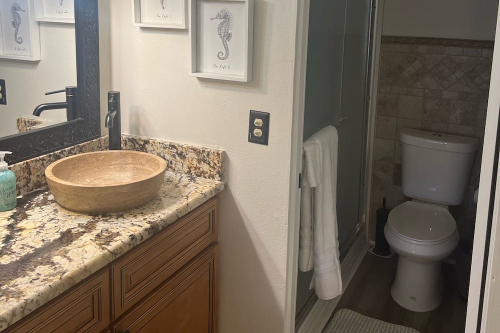 Photo of Bathroom in Apollo Beach