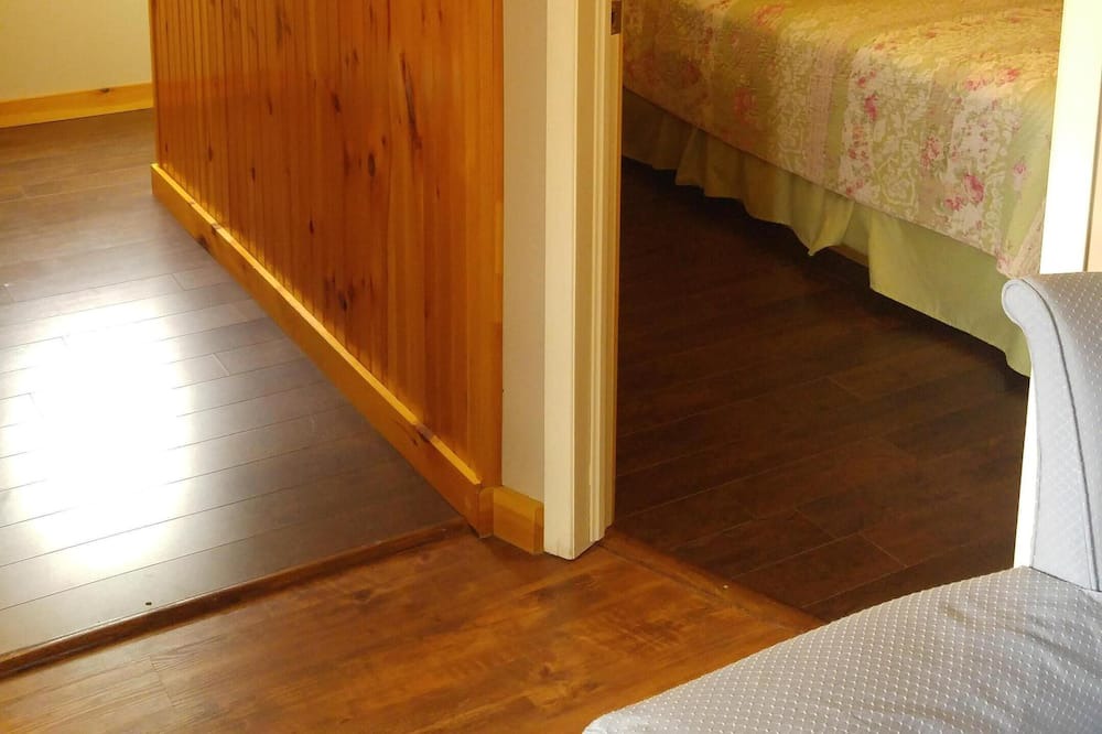 Photo of Bedroom in Gananoque