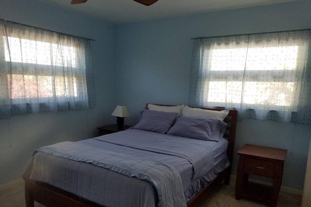 Photo of Bedroom in Harbor Bluffs