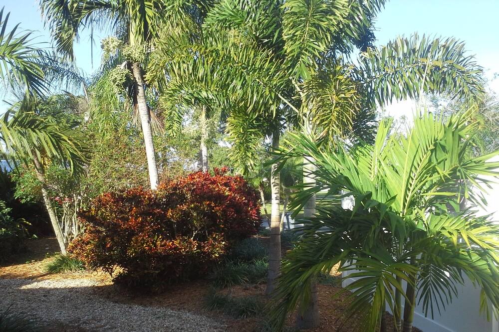 Photo of Outdoor in Harbor Bluffs