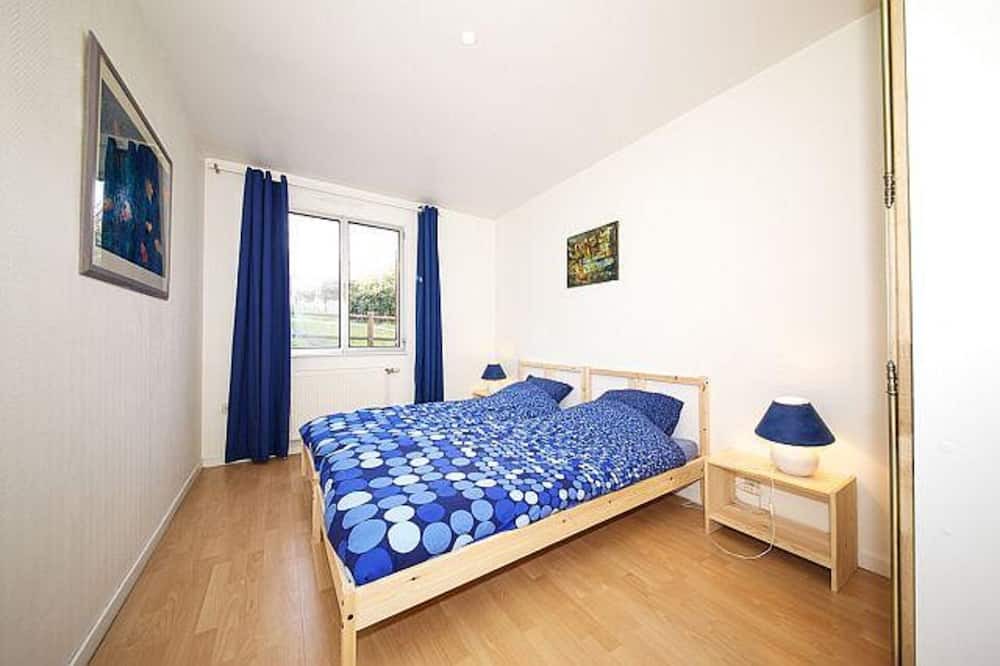 Photo of Bedroom in Suresnes