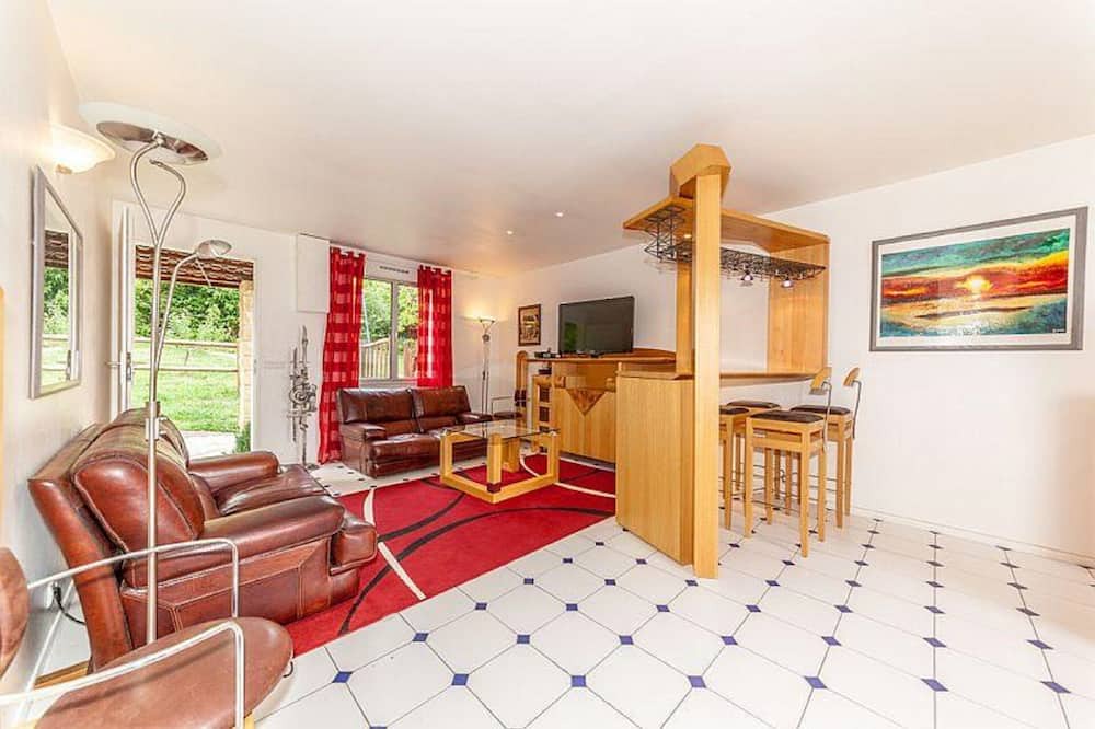 Photo of Livingroom in Suresnes