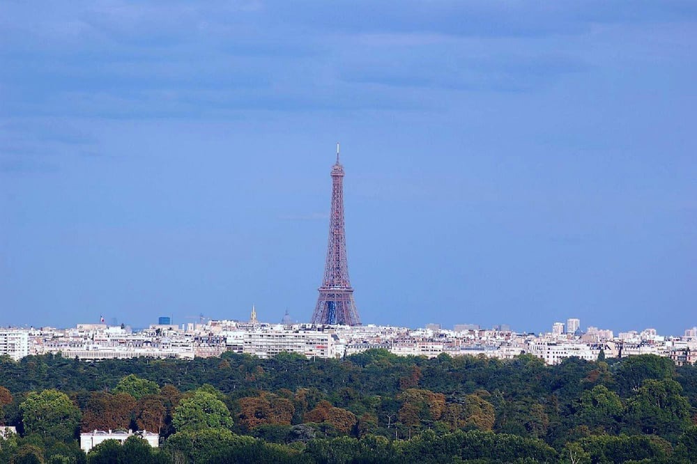 Photo of Others in Suresnes