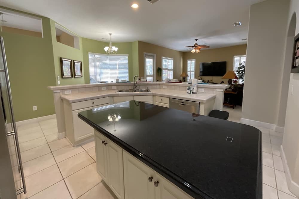 Photo of Kitchen in Ridgewood Lakes