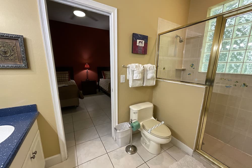 Photo of Bathroom in Ridgewood Lakes
