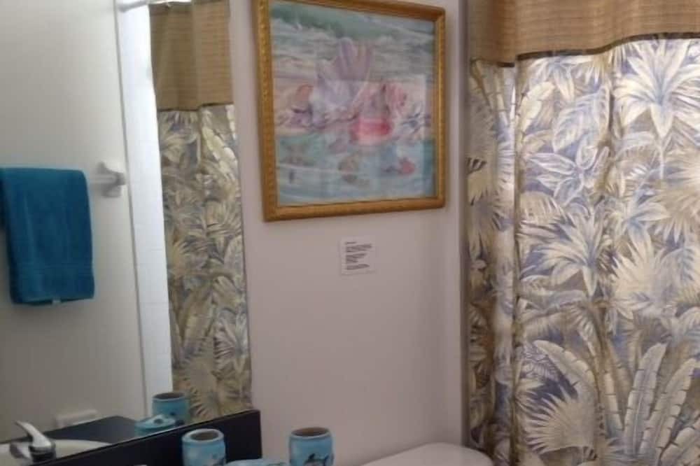 Photo of Bathroom in Calabay Parc